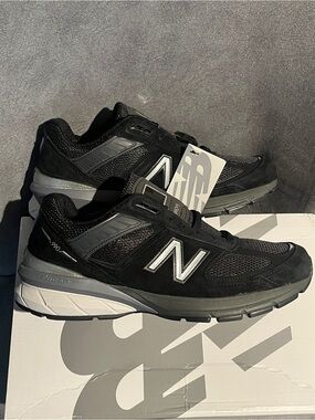 New Balance Women’s Sneakers 990 Black Size 9 US